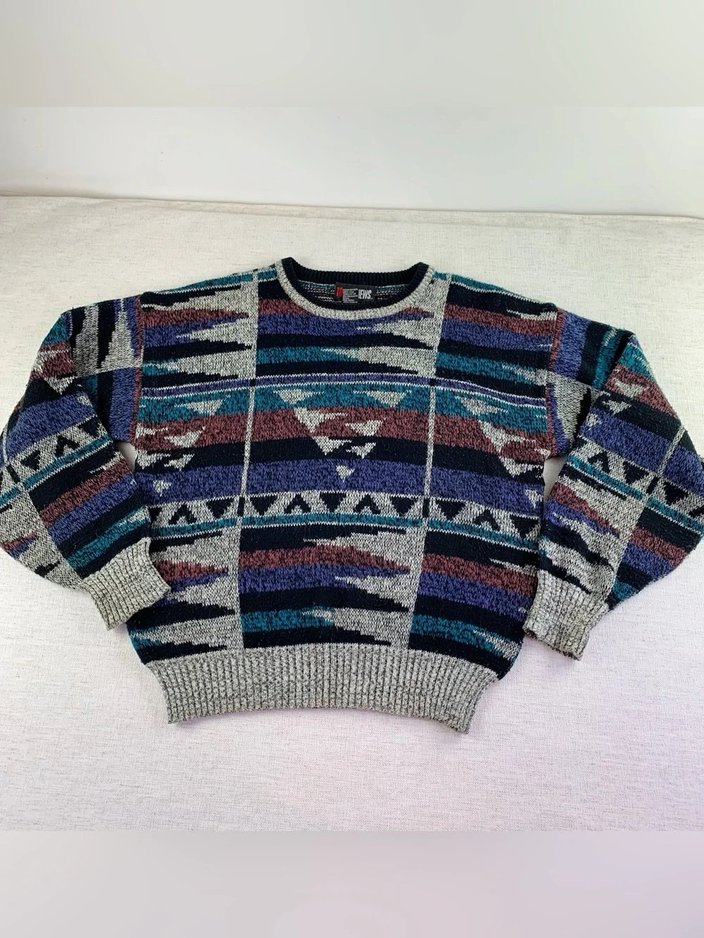 Vintage Today News Men's M long sleeve Multicolor Geometric Crewneck Sweater